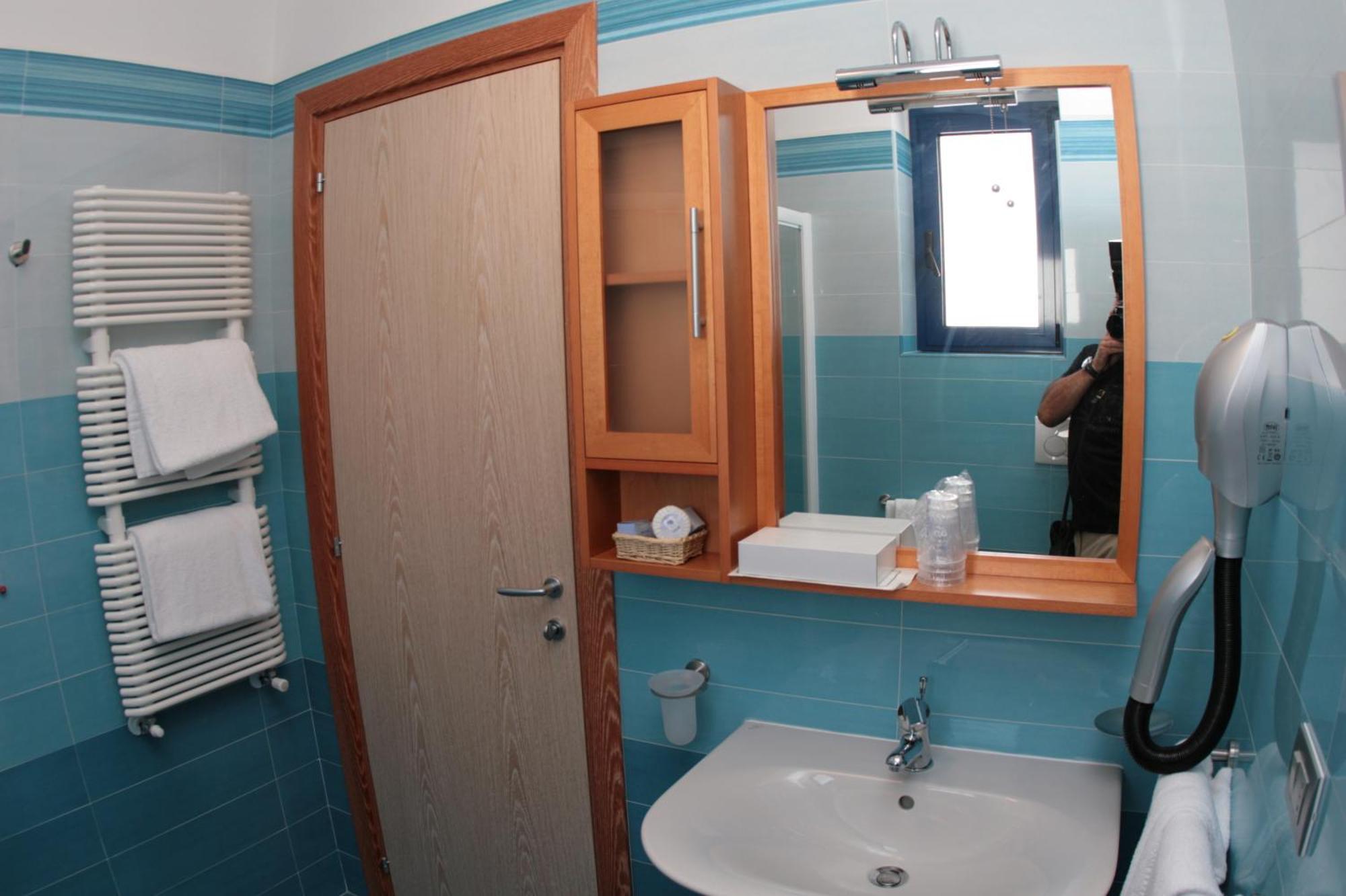 ויאסטה Hotel Yria מראה חיצוני תמונה